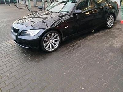 Gebraucht BMW 318 143 PS (105 kW) 2008 Schwarz Limousine