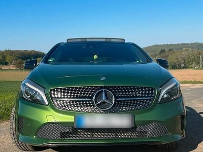Gebraucht Mercedes A200 Edition 136 PS (100 kW) 2016 Grün Limousine