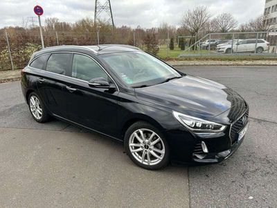 gebraucht Hyundai i30 Premium 7. Gang DCT AHK LEDTeilleder DAB etc.