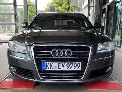 Gebraucht Audi A8 Ambiente 326 PS (239 kW) 2008 Grau Limousine