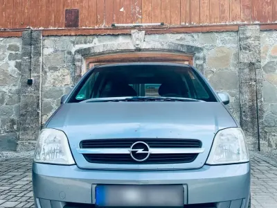 Gebraucht Opel Meriva 101 PS (74 kW) 2004 Silber Van / Kleinbus