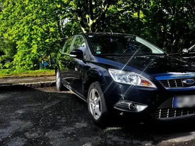 Gebraucht Ford Focus 90 PS (66 kW) 2010 Schwarz Kombi