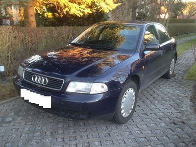 Gebraucht Audi A4 125 PS (91 kW) 1997 Blau metallic Limousine