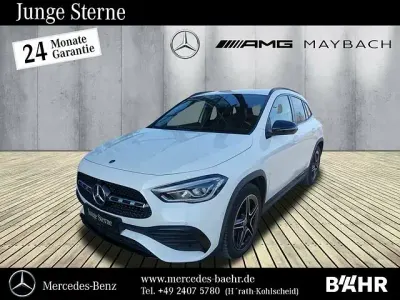 Gebraucht Mercedes GLA200 AMG line 163 PS (119 kW) 2020 Unilack polarweiß SUV