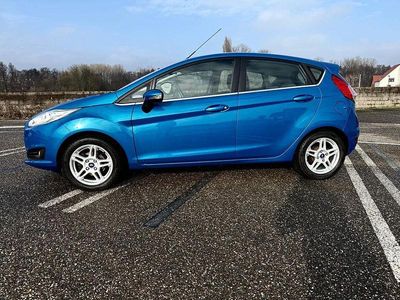 Gebraucht Ford Fiesta Titanium 101 PS (74 kW) 2013 Blau Kleinwagen