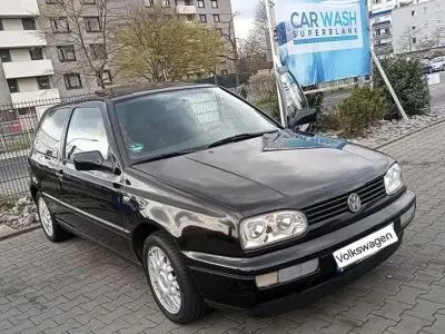 Brugt VW Golf III 90 HK (66 kW) 1996 Sort Sedan