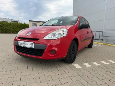Gebraucht Renault Clio III 75 PS (55 kW) 2013 Rot Limousine