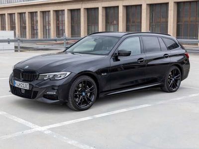 gebraucht BMW 330e 330M Sport 8-fach bereift M Performance