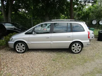 Gebraucht Opel Zafira 125 PS (91 kW) 2005 Silber Van / Kleinbus