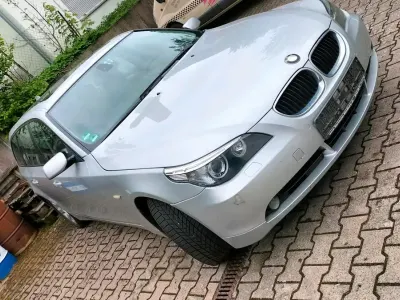 Gebraucht BMW 530 218 PS (160 kW) 2004 Silber Kombi