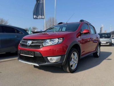 Gebraucht Dacia Sandero Prestige 90 PS (66 kW) 2013 Flammenrot metallic Kleinwagen