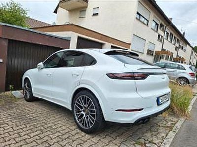 Second-hand Porsche Cayenne Platinum Edition 340 CP (250 kW) 2022 Alb SUV