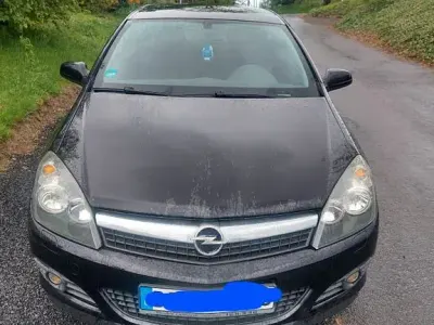 Brugt Opel Astra GTC Sport 140 HK (102 kW) 2009 Sort Sedan
