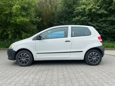 Gebraucht VW Fox 54 PS (39 kW) 2010 Weiß Kleinwagen