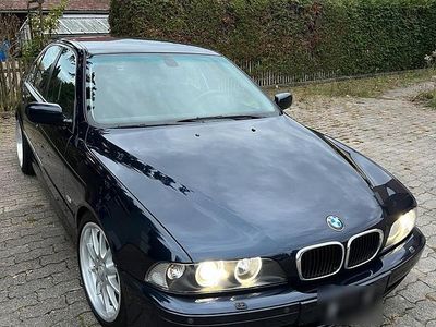 BMW 525