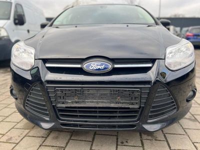 Schwarz Gebraucht 2014 Ford Focus SYNC Edition Kombi | 2.950 € (Guter Preis)