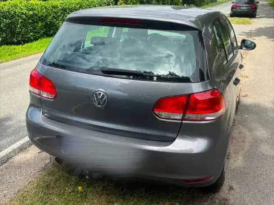 Gebraucht VW Golf VI 105 PS (77 kW) 2010 Grau Kleinwagen