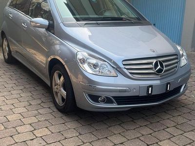 Używany Mercedes B200 141 KM (103 kW) 2005 Minivan