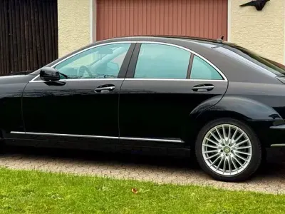 Gebraucht Mercedes S500 387 PS (284 kW) 2009 Schwarz Limousine
