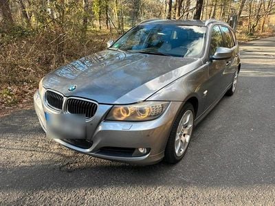 Gebraucht BMW 325 218 PS (160 kW) 2010 Grau Kombi