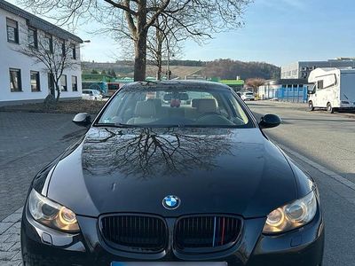 Gebraucht BMW 320 177 PS (130 kW) 2009 Schwarz Coupé
