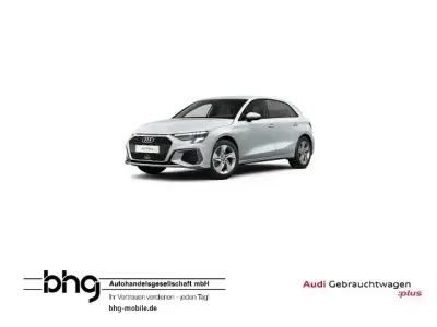 Gebraucht Audi A3 Sportback e-tron S-Line 204 PS (150 kW) 2023 Gletscherweiß metallic Kleinwagen