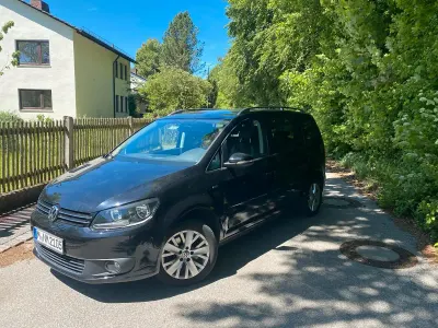 Gebraucht VW Touran Life 140 PS (102 kW) 2013 Schwarz Van / Kleinbus