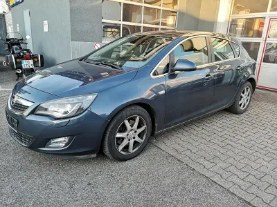 Gebraucht Opel Astra 160 PS (117 kW) 2010 Blau Limousine
