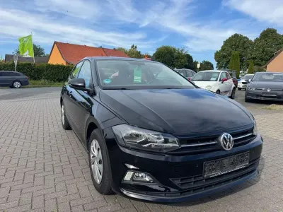 Gebraucht VW Polo Comfortline 95 PS (69 kW) 2019 Schwarz Kleinwagen