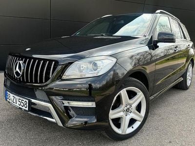 Gebraucht Mercedes ML350 AMG line 258 PS (189 kW) 2011 Schwarz SUV