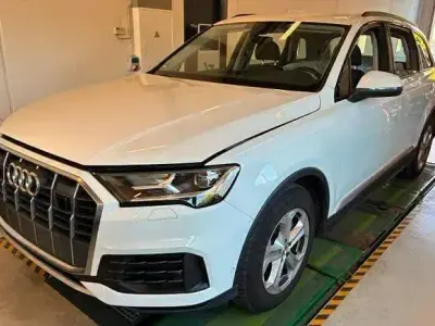 Gebraucht Audi Q7 Ambiente 231 PS (169 kW) 2023 Carraraweiss/pure white SUV