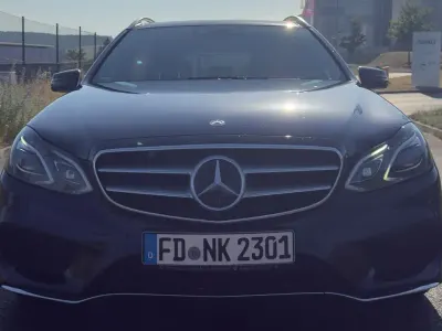 Gebraucht Mercedes E350 AMG line 306 PS (225 kW) 2013 Blau Limousine