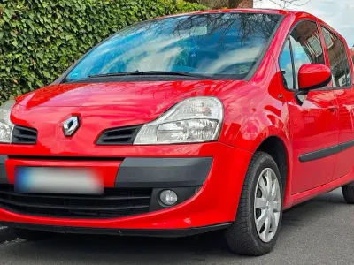 Używany Renault Modus 55 KM (40 kW) 2012 Czerwony Minivan