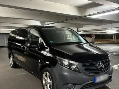 Gebraucht Mercedes Vito 190 PS (139 kW) 2022 Schwarz Van