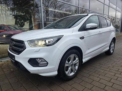 Weiß Gebraucht 2017 Ford Kuga ST-Line SUV | 16.200 € (Fairer Preis)