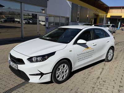 Gebraucht Kia Ceed Vision 140 PS (102 kW) 2025 (wd) casa white s Kleinwagen