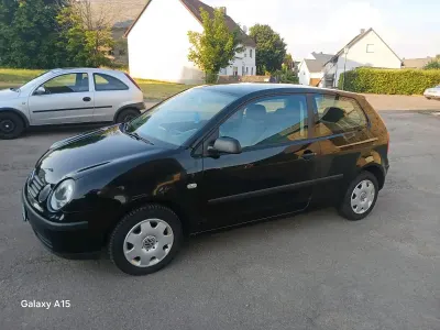 Gebraucht VW Polo 74 PS (54 kW) 2002 Schwarz Kleinwagen