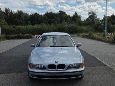 BMW 525