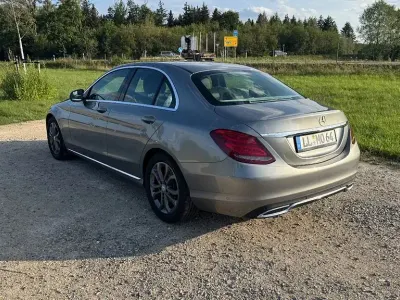 Gebraucht Mercedes C200 Avantgarde 184 PS (135 kW) 2015 Silber Limousine