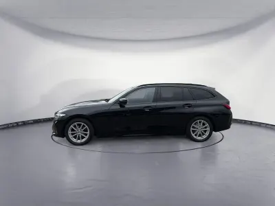 Gebraucht BMW 318 Sport Line 150 PS (110 kW) 2023 Schwarz Kombi