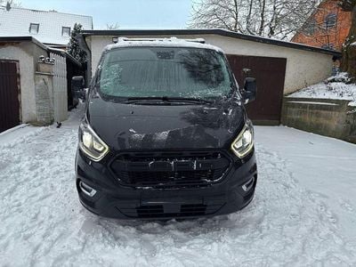 Schwarz Gebraucht 2019 Ford Tourneo Titanium X Van / Kleinbus | 20.990 € (Guter Preis)