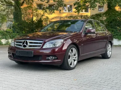 Gebraucht Mercedes C180 156 PS (114 kW) 2009 Rot Limousine