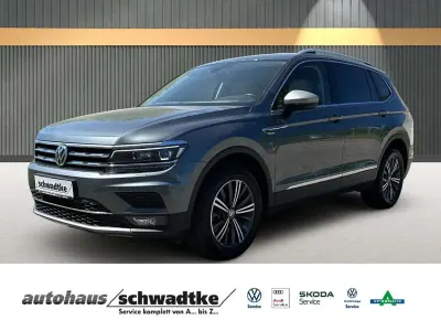 Gebraucht VW Tiguan Allspace Highline 179 PS (131 kW) 2018 Platinum grey metallic SUV