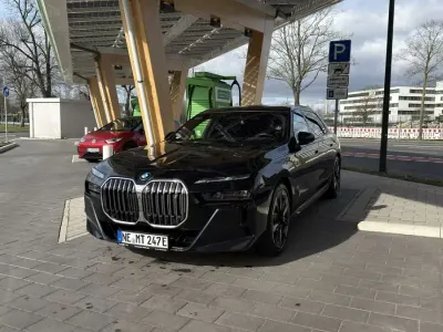 Gebraucht BMW i7 Executive 400 kW (544 PS) 2024 Schwarz Limousine