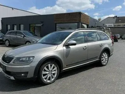 Gebraucht Skoda Octavia Scout 4x4 184 PS (135 kW) 2014 Beige Kombi