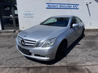 Używany Mercedes E350 292 KM (214 kW) 2010 Srebrny Coupe