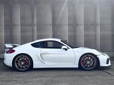 Porsche Cayman GT4