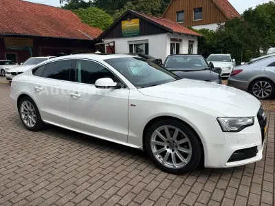 Gebraucht Audi A5 Ambiente 190 PS (139 kW) 2015 Weiß Coupé