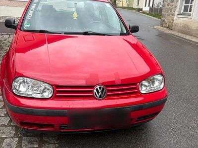 Usata VW Golf IV 105 CV (77 kW) 1999 Rosso Utilitaria