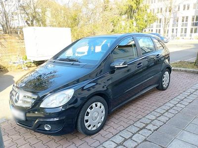 Gebraucht Mercedes B200 140 PS (102 kW) 2008 Schwarz Van / Kleinbus